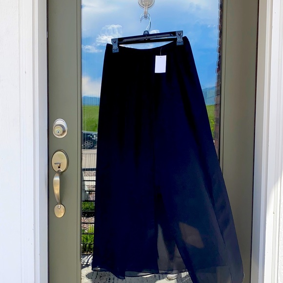 Skirt - Picture 1 of 4